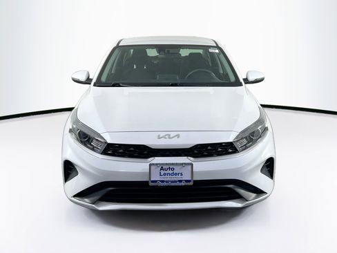 Used 2022 Kia Forte LXS w/ LXS Technology Package image 2