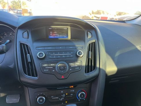 Used 2018 Ford Focus S image 10