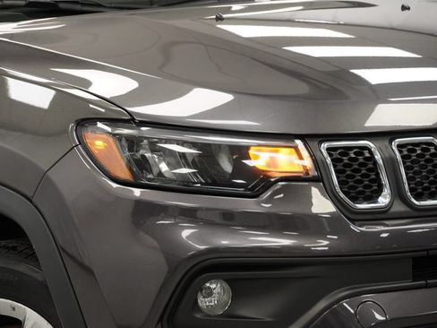 Certified 2024 Jeep Compass Latitude w/ Altitude Special Edition AWD/4WD image 5