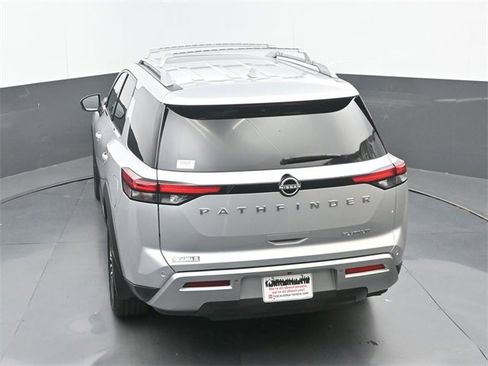 Used 2024 Nissan Pathfinder Platinum w/ Cargo Package image 32