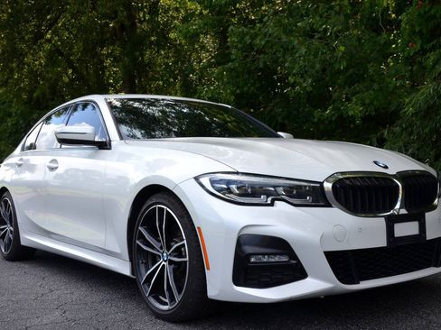 Used 2019 BMW 330i xDrive Sedan AWD/4WD image 5