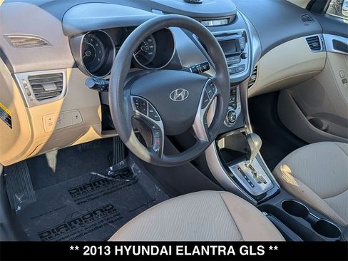 Used 2013 Hyundai Elantra GLS w/ Preferred Pkg image 16