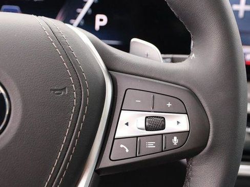 Used 2025 BMW X5 xDrive40i w/ Climate Comfort Package image 13