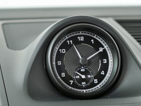 New 2026 Porsche Macan image 17