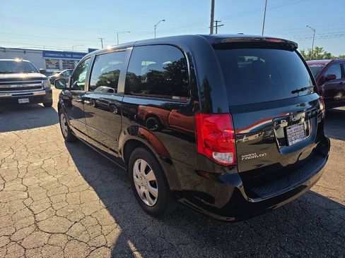 Used 2015 Dodge Grand Caravan SE w/ Quick Order Package 29E SE FWD image 2
