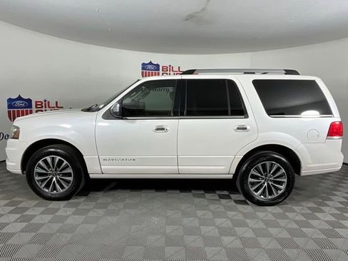 Used 2015 Lincoln Navigator 2WD image 6
