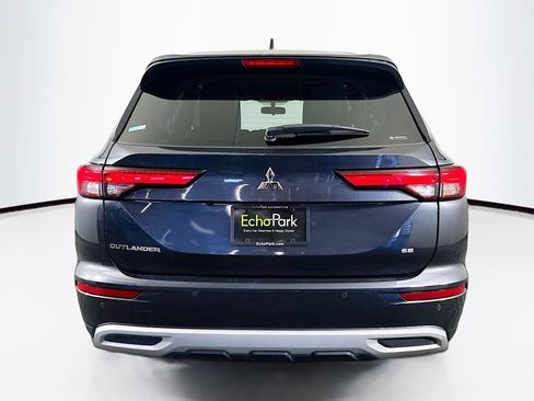 Used 2024 Mitsubishi Outlander SE image 7