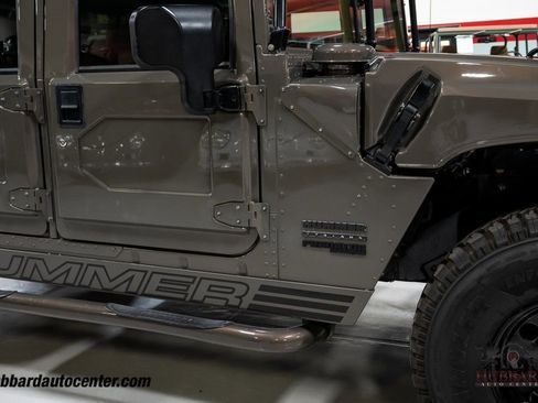 Used 1999 HUMMER H1 4-Door Hard Top image 39