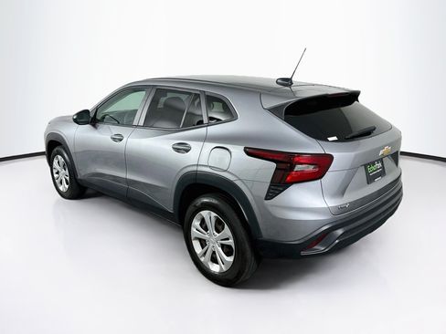 Used 2024 Chevrolet Trax LS FWD image 5