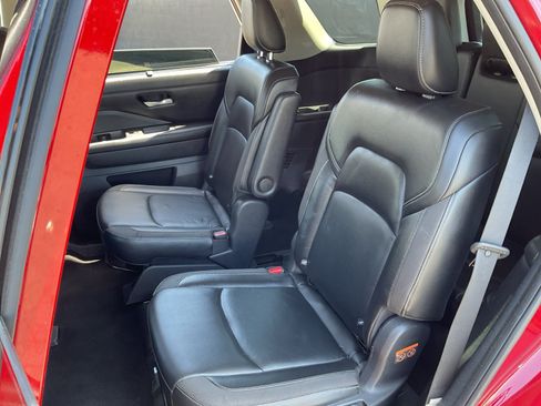 Used 2023 Nissan Pathfinder SL w/ SL Premium Package FWD image 19