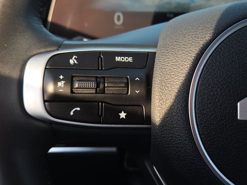 Used 2025 Kia Sportage SX FWD image 23