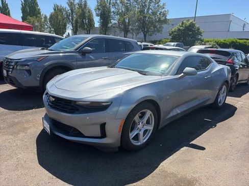 Used 2024 Chevrolet Camaro LT RWD image 4