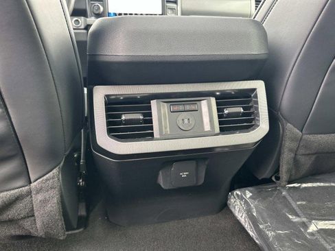 New 2025 Ford F350 Platinum w/ FX4 Off-Road Package image 22