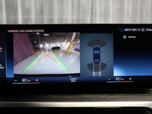 Certified 2023 BMW 330e xDrive w/ Convenience Package image 18