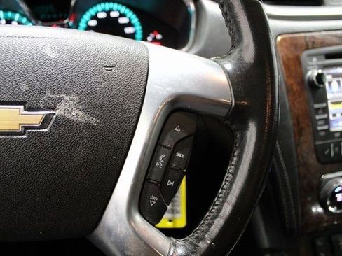 Used 2014 Chevrolet Traverse LT image 6