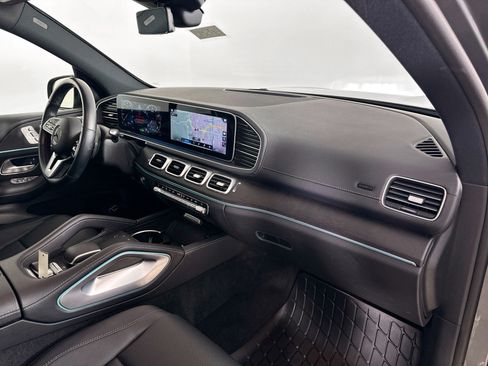 Certified 2023 Mercedes-Benz GLS 450 4MATIC image 38