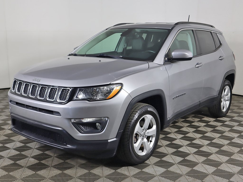 Used 2018 Jeep Compass Latitude AWD/4WD image 5