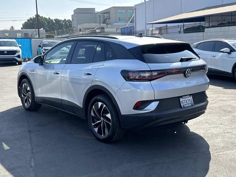 Used 2022 Volkswagen ID.4 Pro image 3