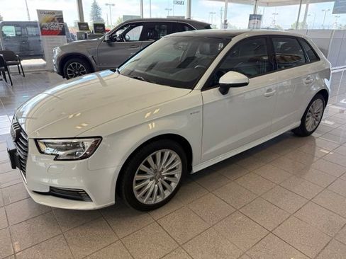 Used 2018 Audi A3 e-tron Premium FWD image 8