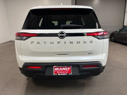 Used 2024 Nissan Pathfinder SV