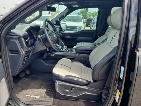 Used 2023 Ford F150 Lightning Platinum AWD/4WD image 18
