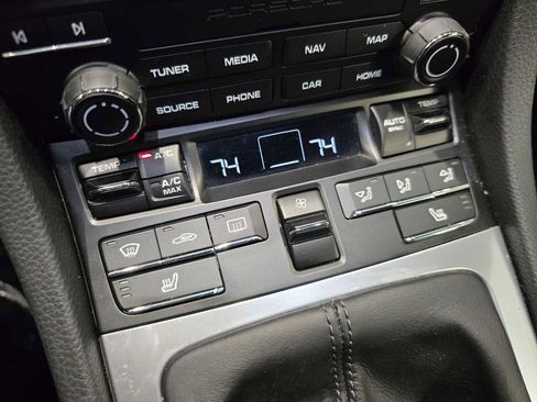 Used 2017 Porsche 718 Boxster image 15