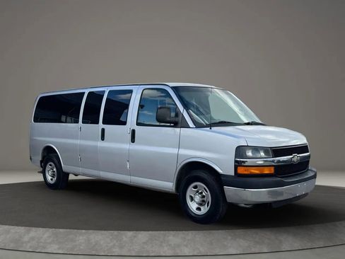 Used 2016 Chevrolet Express 3500 LT w/ LT Preferred Equipment Group image 12