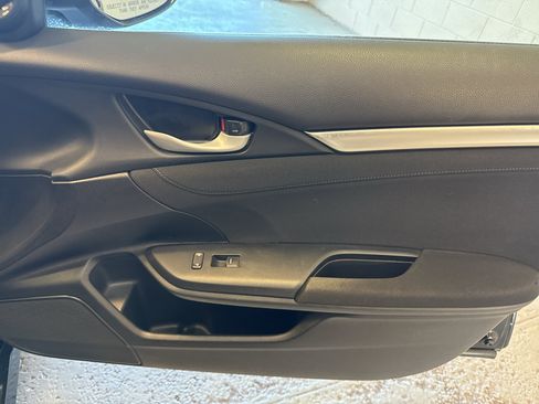 Used 2018 Honda Civic EX-T image 22