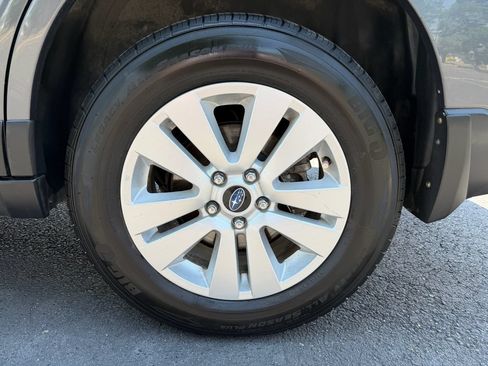 Used 2018 Subaru Outback 2.5i Premium AWD/4WD image 29