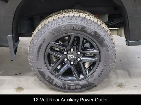 Used 2020 Chevrolet Silverado 1500 LT Trail Boss image 37