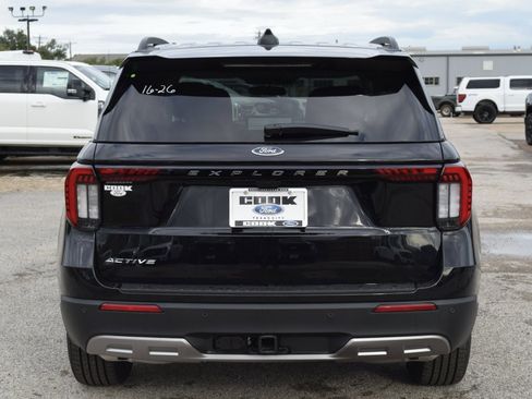 New 2026 Ford Explorer Active image 5
