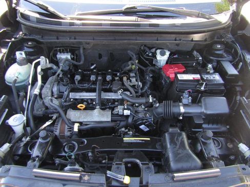 Used 2021 Nissan Kicks SV FWD image 24