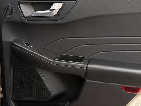 Used 2021 Ford Escape SEL w/ Technology Package image 28