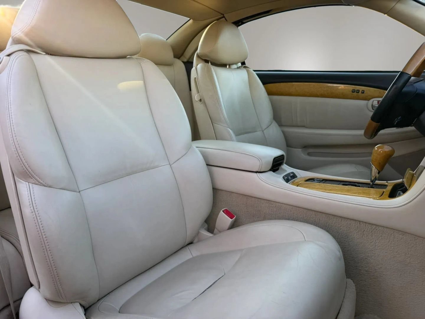 Used 2005 Lexus SC 430 Convertible w/ Preferred Accessory Pkg RWD image 17