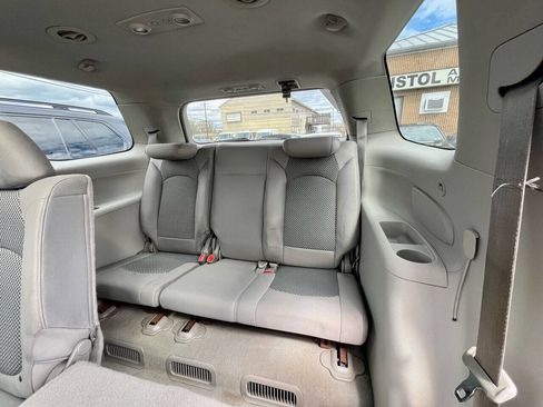 Used 2007 Saturn Outlook XE w/ Preferred Pkg image 12