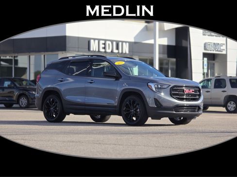 Used 2021 GMC Terrain SLE w/ Driver Convenience Package image 1