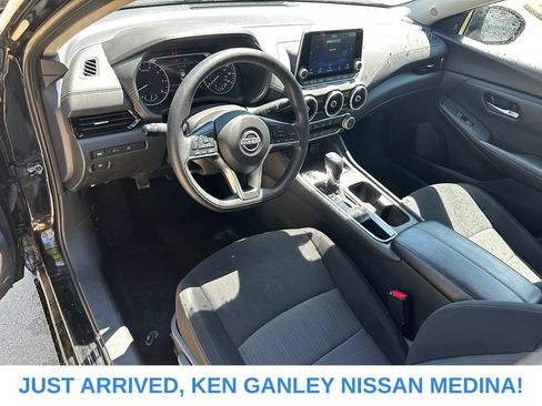Certified 2024 Nissan Sentra SV FWD image 9