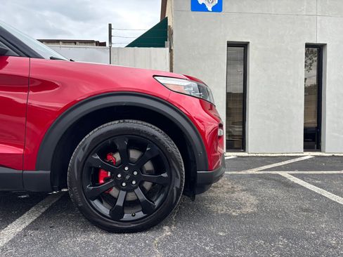 Used 2020 Ford Explorer ST w/ ST Street Pack AWD/4WD image 10
