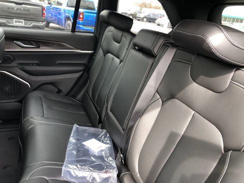 New 2026 Jeep Grand Cherokee Limited image 20