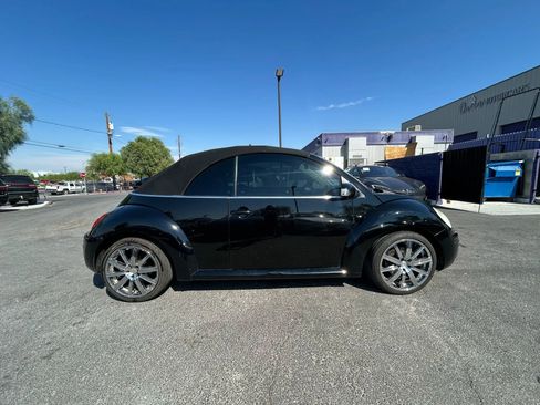 Used 2007 Volkswagen Beetle Convertible w/ Package 2 image 4