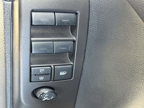 Used 2024 Toyota Camry SE image 18