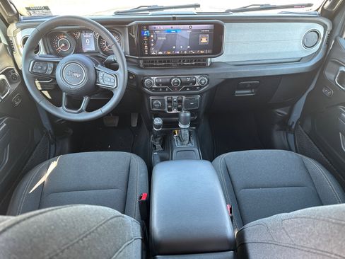 Used 2024 Jeep Wrangler Sport S image 17