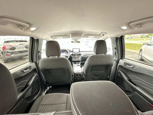 Used 2025 Ford Escape Active AWD/4WD image 19