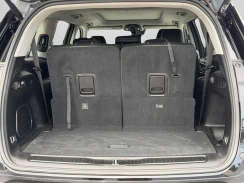 Used 2022 Jeep Grand Cherokee L Limited w/ Luxury Tech Group II image 15