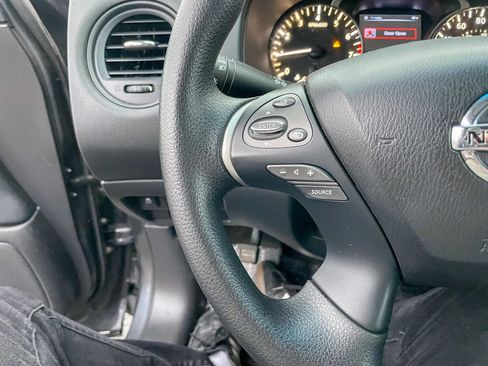 Used 2014 Nissan Pathfinder S FWD image 14