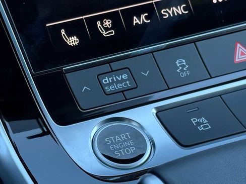 New 2025 Audi Q8 Premium Plus image 30