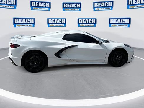 Used 2023 Chevrolet Corvette Stingray Premium Conv w/ Z51 Performance Package RWD image 9