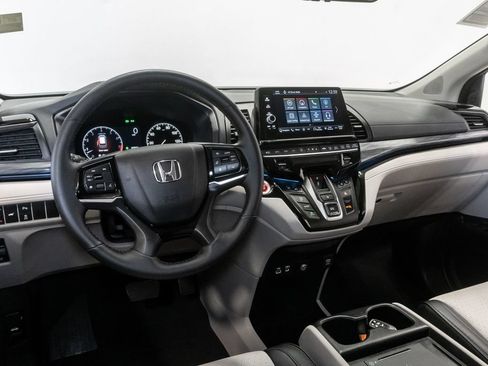 Used 2026 Honda Odyssey Elite image 7
