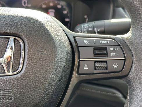 Certified 2025 Honda Accord SE image 25