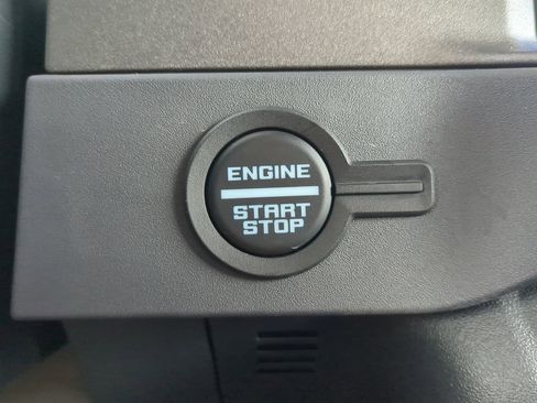 New 2025 Ford Bronco 4-Door image 24